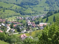 Ortsbild Wieden im Frhling (Bildnachweis: Tourismus GmbH zwischen Feldberg und Belchen)