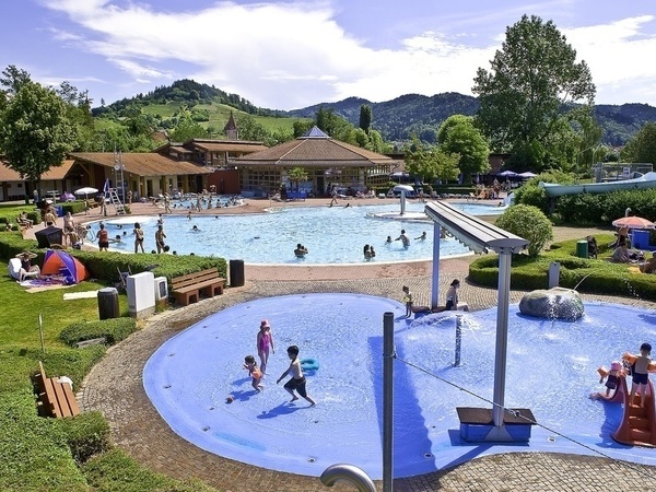 Gengenbach Freizeitbad Erlebnisbecken Bildnachweis: Mit freundlicher Genehmigung der Gengenbach Kultur - und Tourismus GmbH