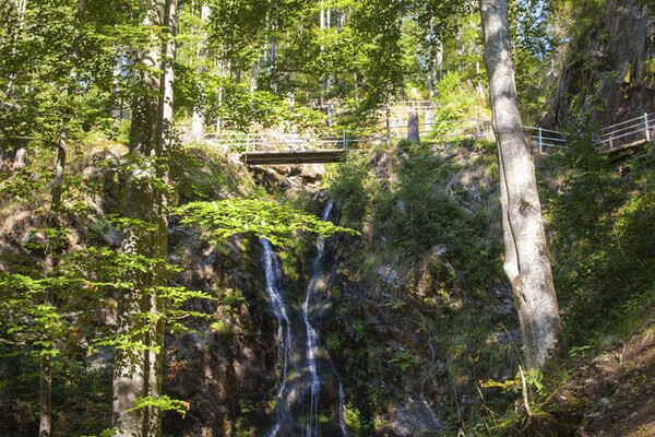Fahler Wasserfall Copyright: (Hochschwarzwald Tourismus GmbH) Fahler Wasserfall Copyright: (Hochschwarzwald Tourismus GmbH)
